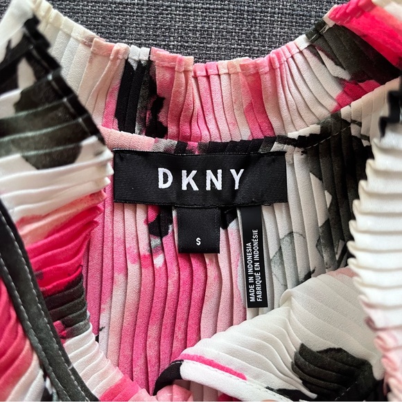 DKNY Floral-Print Pleated Tie-Neck Blouse in White and Pink, Small, Brand new - Picture 10 of 17